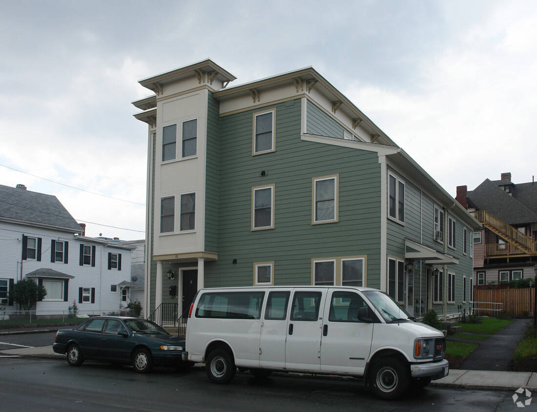 Building Photo - 76 Newbury St