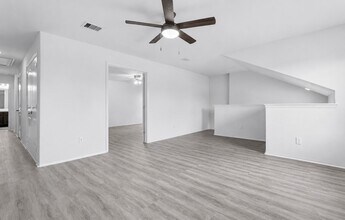 Building Photo - 166 Meadow Grove Dr