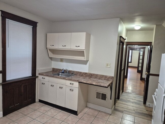 Foto del edificio - 5109-09a South Broadway