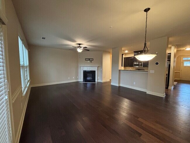 Foto del edificio - 2218 Knoxhill View