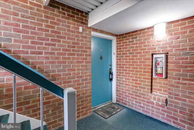 Foto del edificio - 11823 Breton Ct