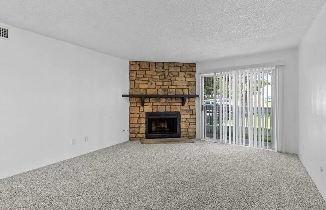 Building Photo - 14493 E Jewell Ave