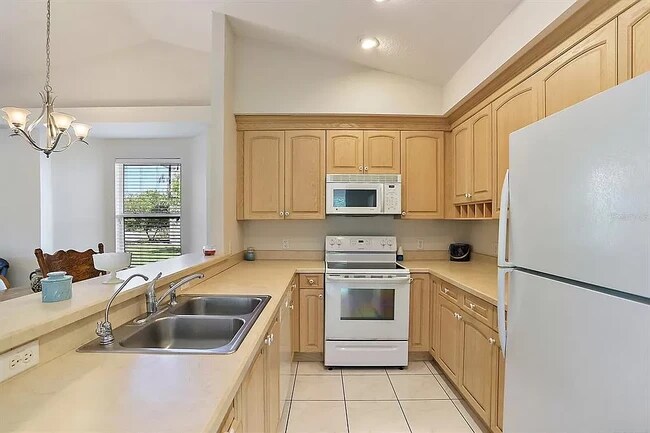 Foto del edificio - 13342 W Lake Yale Rd