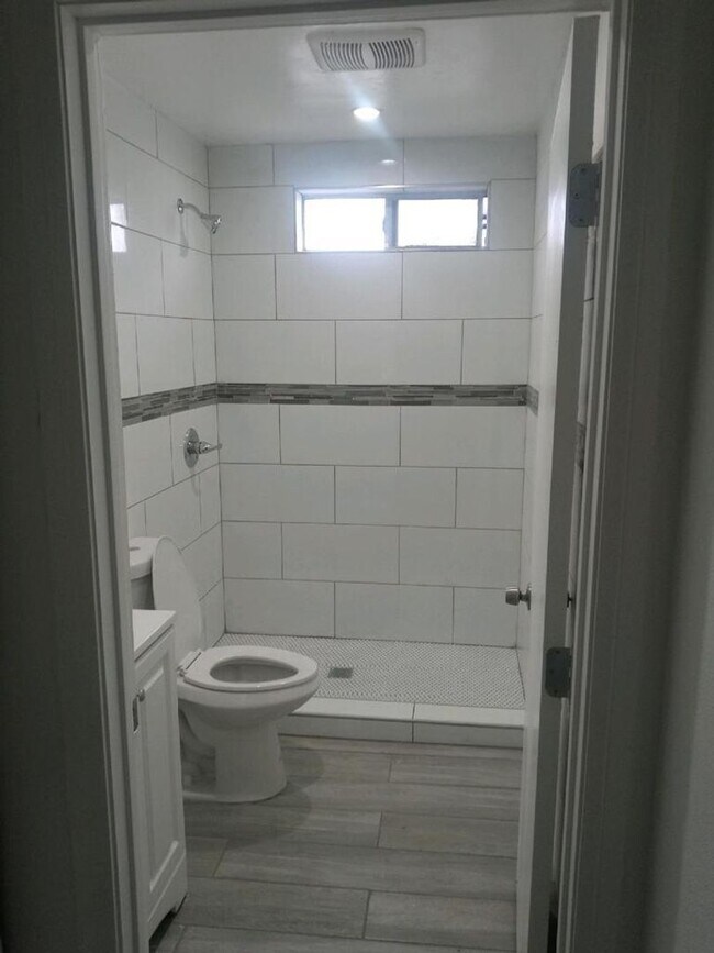 Foto del edificio - Welcome to 105th Homes, a thoughtfully des...