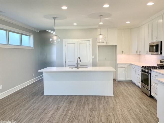 Foto del edificio - 106 Lamarche Pl