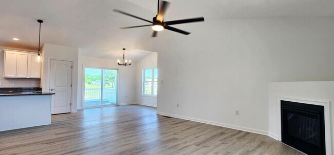 Building Photo - 3600 Navigator Dr