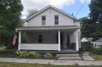 Building Photo - 6090 N Locust St