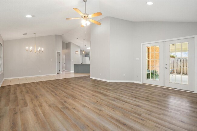 Foto del edificio - 21570 Palmer Ct