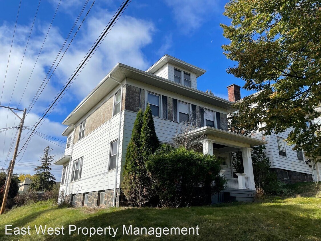 Primary Photo - 4 br, 1 bath House - 317 N 20th Ave E