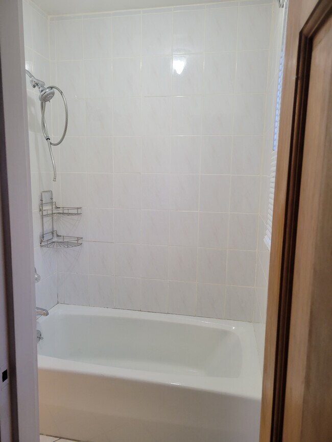 5 Fenimore Rd Mamaroneck Ny House For Rent In Mamaroneck Ny Apartments Com