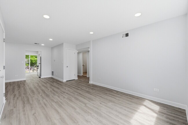 Building Photo - 224 E Rimini Ct