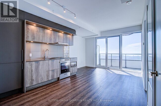 Photo du bâtiment - 448 Burnhamthorpe Rd W