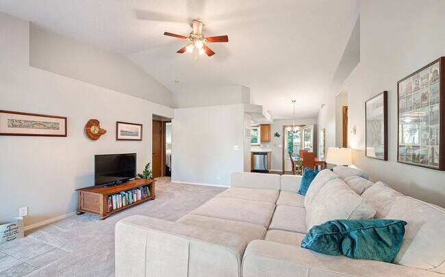 Foto del edificio - 5656 S Onaga Pl