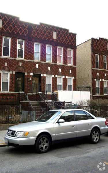 Primary Photo - 992 Carroll St