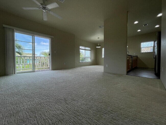 Foto del edificio - To register for the showing time below, note the 4 digit code: 5364 and click "APPLY NOW."(mobile...