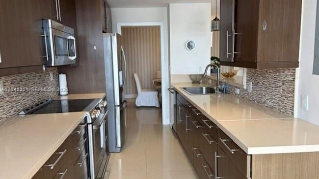 Photo - 19707 Turnberry Way 4L, Aventura, FL 33180 - 2501 House