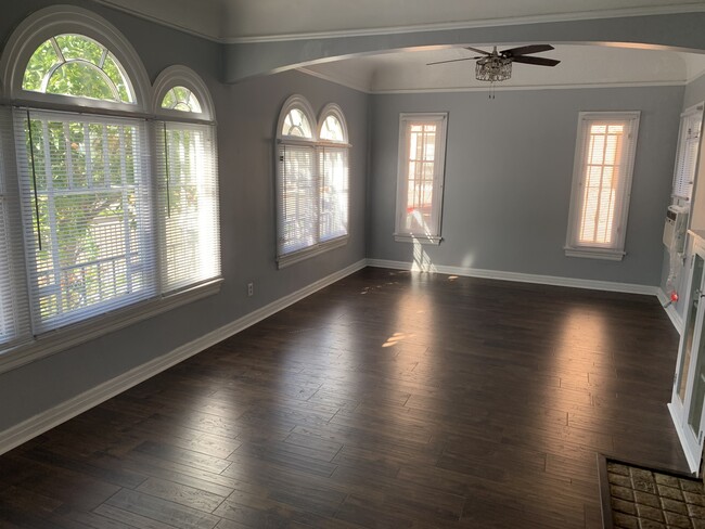 Foto del edificio - 1674 La Fayette Rd
