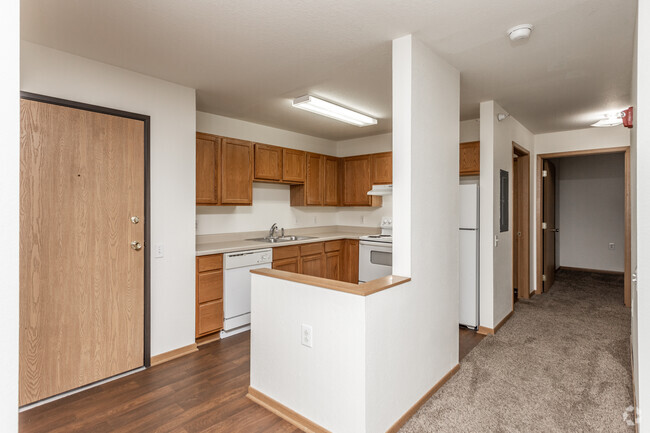 2BR, 1BA - 816 SF - Windsor Pointe