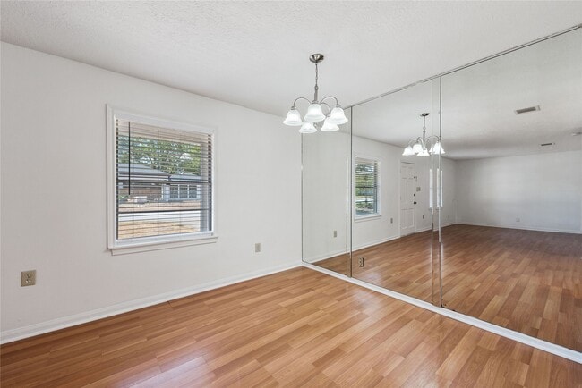 Foto del edificio - 1510 Afton St