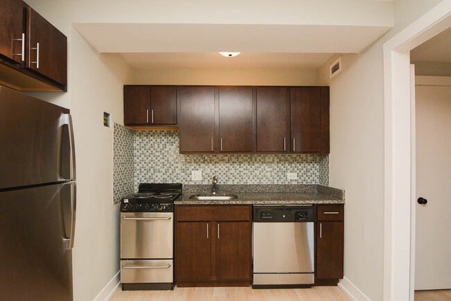 Foto del edificio - 450 W Wellington Ave