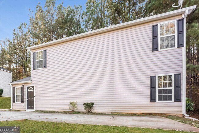 Building Photo - 6115 Forrest Ave