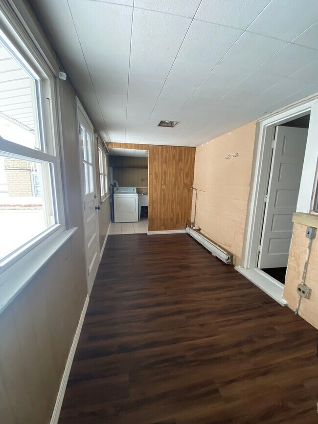 Foto del edificio - 5236 W Irving Park Rd