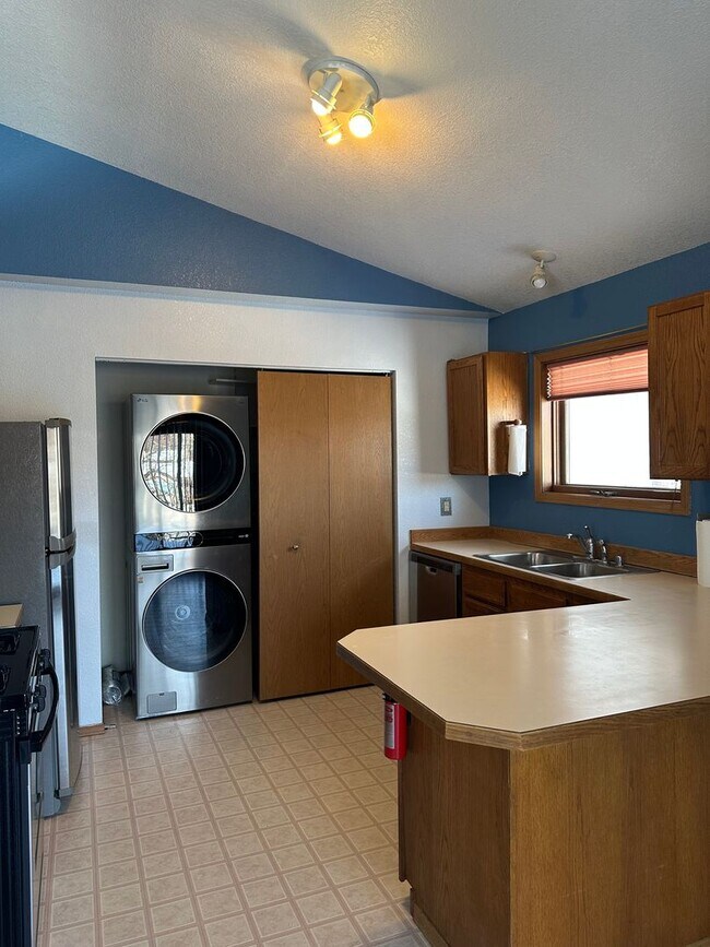 Foto del edificio - Cozy 2 bedroom 2 bath home