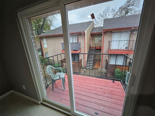 Foto del edificio - 12955 Woodforest Blvd