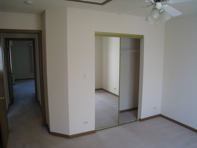 Building Photo - 441 N Eric Dr