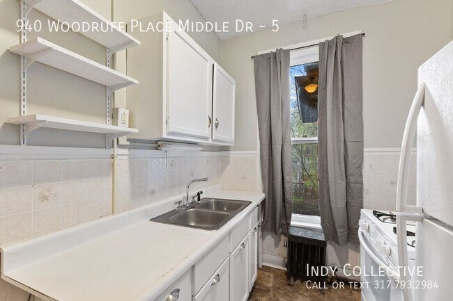 Building Photo - 940 Woodruff Place Middle Dr