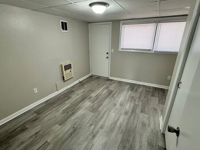 Building Photo - 97 Winsor St