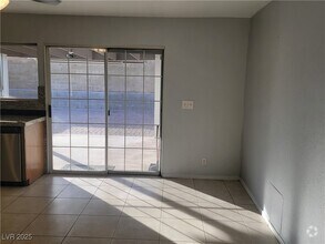 Building Photo - 4155 Oakview St