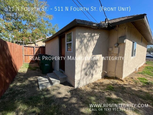 Building Photo - Cozy 3 Bedroom, 1 Bathroom Home with Drive...
