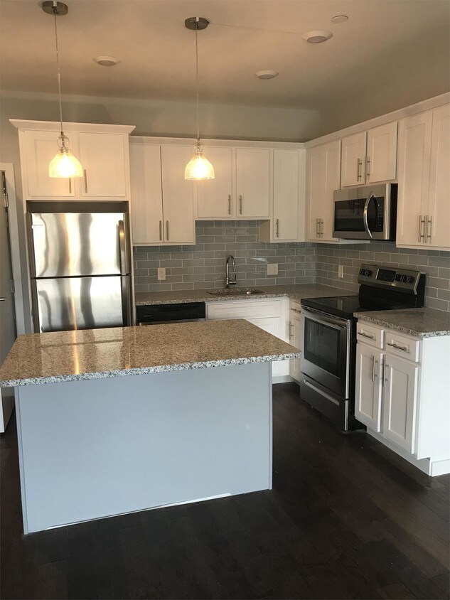 Foto principal - 3818 Terrace St