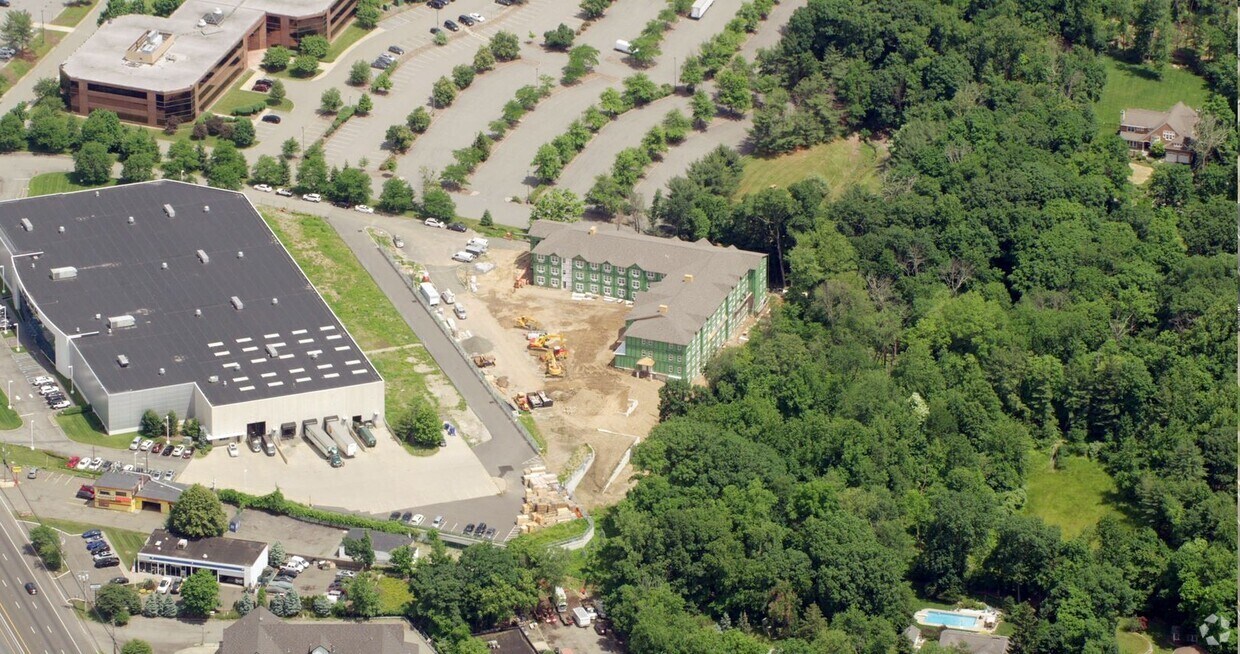 The Residences at Upper Saddle River Apartments in Saddle River, NJ