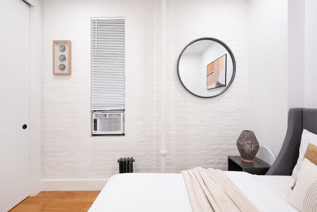 Building Photo - 1288-3RS New Renovated 2 Bedrooms in UES