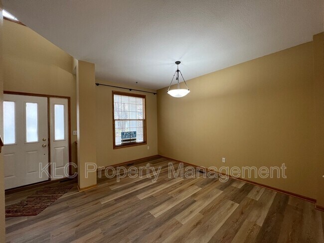Building Photo - 7764 Beech Tree Ln