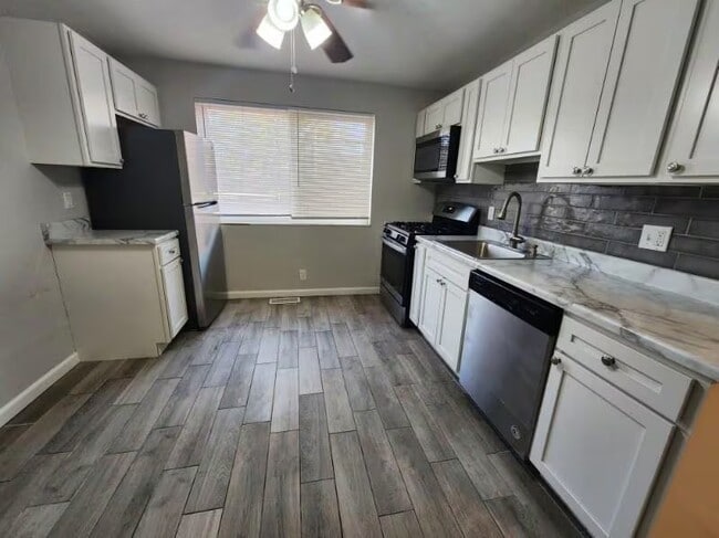 Foto del edificio - 5225 Southwest Ave