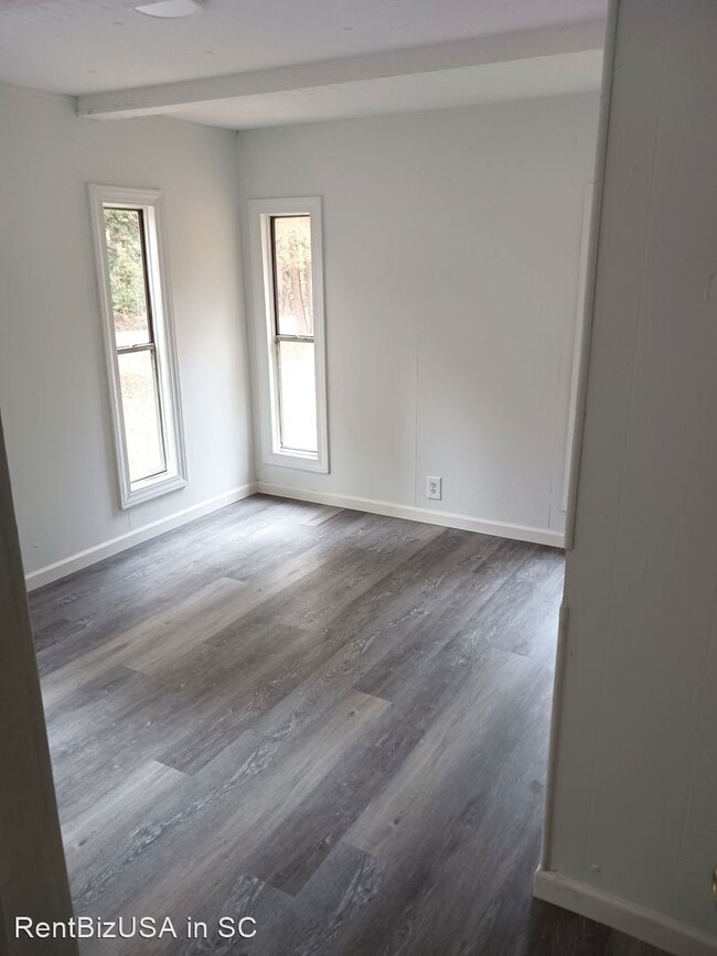 Building Photo - 2 br, 1 bath House - 1572 Riverside Rd