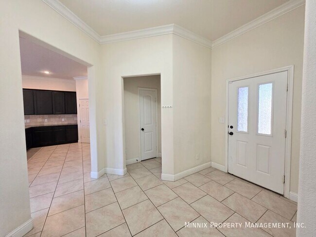 Building Photo - 9411 Sedona Ave