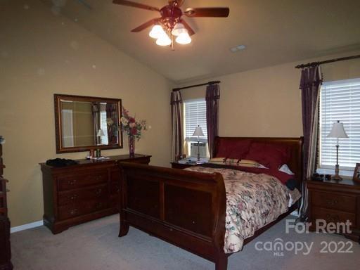 Foto del edificio - 6010 Kenmore Ln