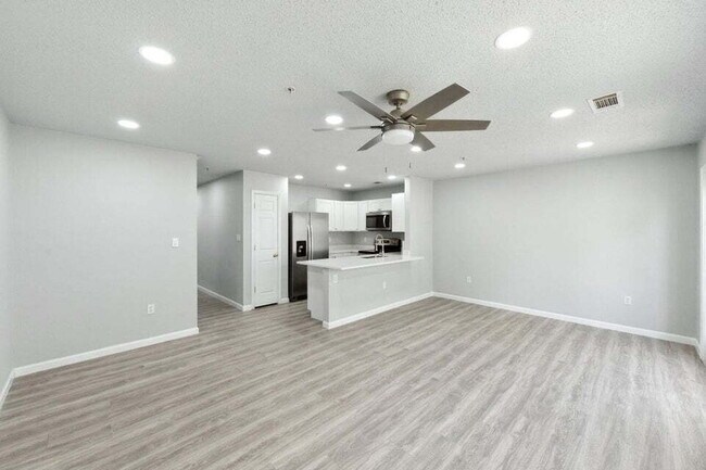 Foto del edificio - Charming 3-Bed, 2-Bath Townhome!
