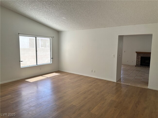 Building Photo - 363 Bradford Dr