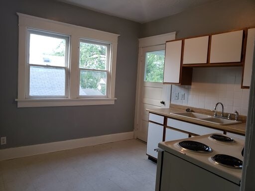 Foto del edificio - 3149 South Holt Road