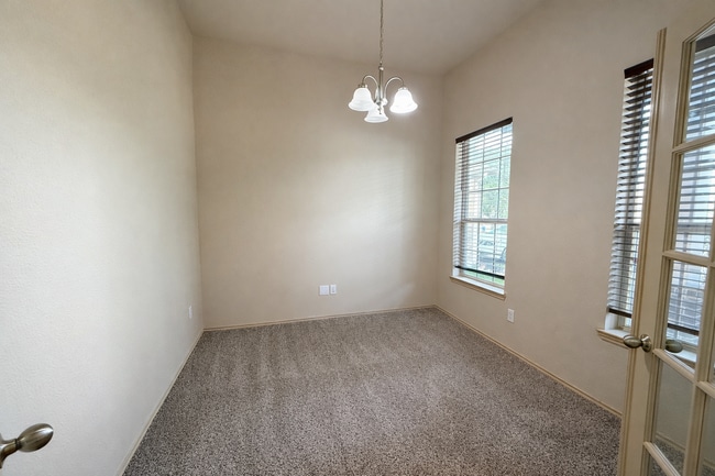 Foto del edificio - 11922 Harristown Drive
