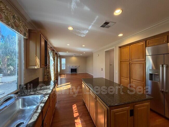 Foto del edificio - 16621 Maywood Ln