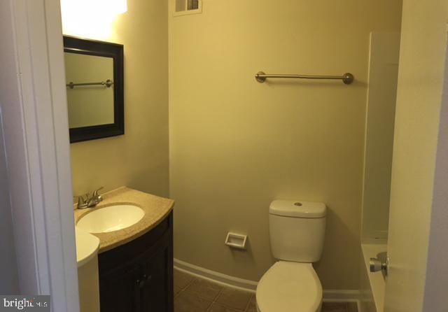 Foto del edificio - 1998 Cambridge Dr