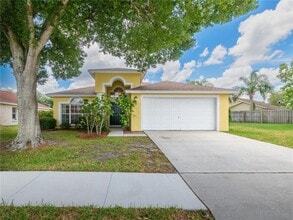 Building Photo - 1407 Wakefield Dr