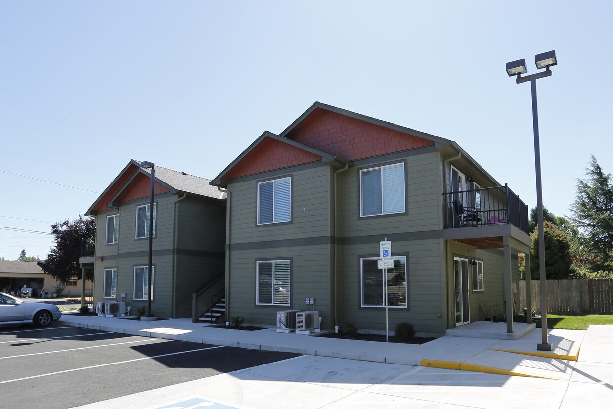 Foto del edificio - Crossfire Apartments