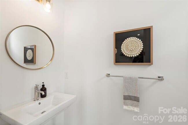 Foto del edificio - 3405 Holabird Ln